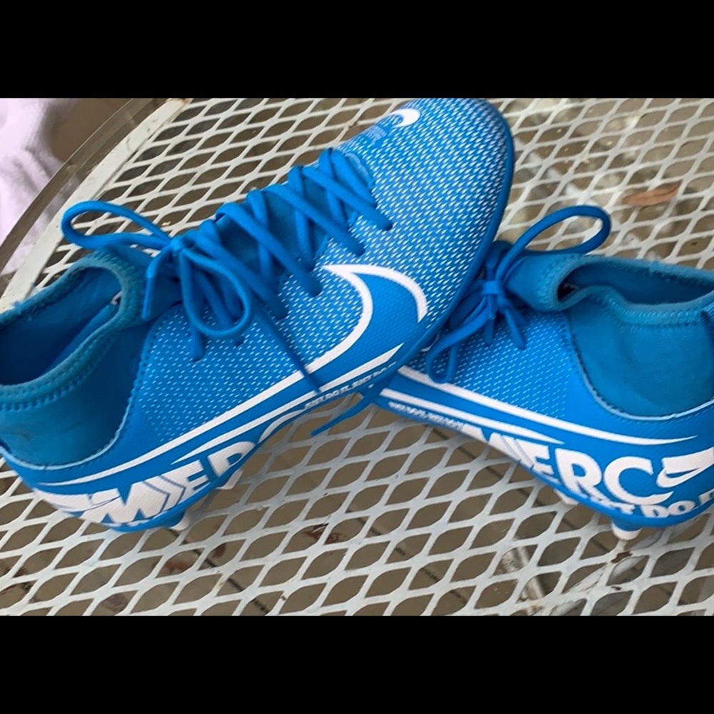 ⭐️⭐️ Nike Mercurial Football Shoes SZ 1 Blue/Whit⭐️⭐️